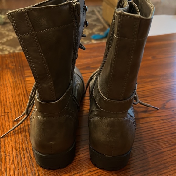 NWOT Red Circle Super Cute Boots - Picture 3 of 10